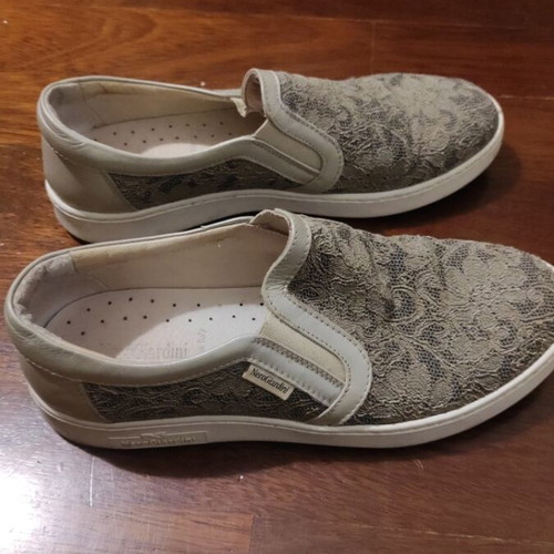 Slip on women's shoes Nero Giardini used, size 37, gray mouse color