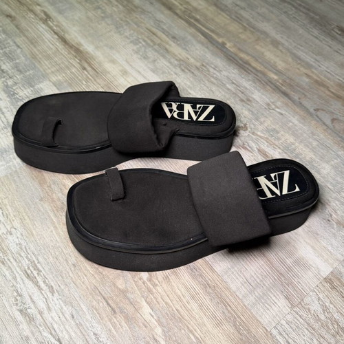 Zara slip-on sandals black fabric strap toe loop flat mules EU 40