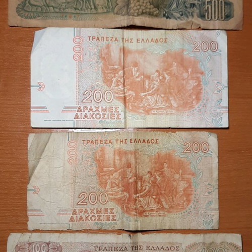 Drachma banknotes used 500, 200 and 100