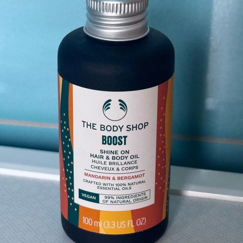 The Body Shop Boost Shine On Hair & Body Oil 100ml with Mandarin and Bergamot new