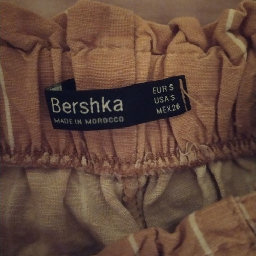 Bershka shorts No S, 53% linen 47% viscose, beige and white
