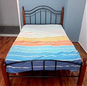 Ξύλινο κρεβάτι ημίδιπλο με στρώμα