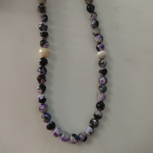 Necklace with precious stones new