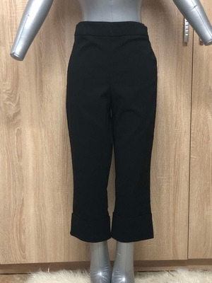 Capri Greenyillage new with broken zipper, size M, black