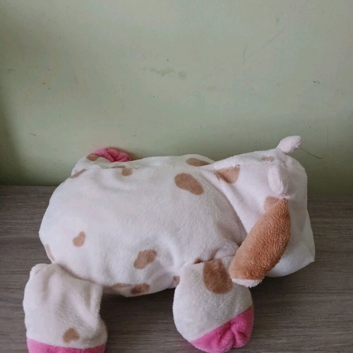 Plush toy like new with rattle for babies