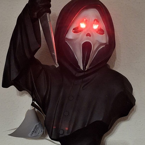 Ghostface LED Light Up Bust 38cm used collectible