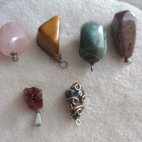 Semi-precious stones like new, pack of 7 for necklace