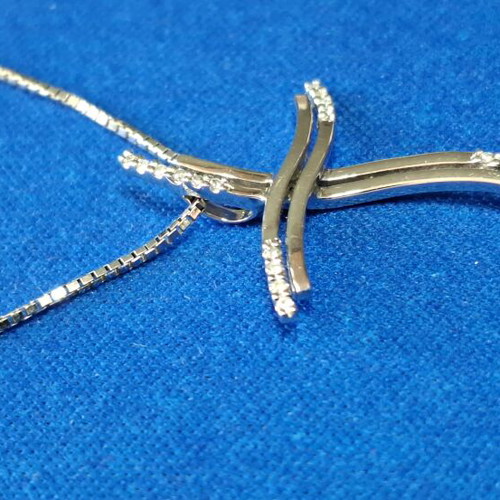 White Gold Cross Necklace 18 Carat with Brilliant, Like New