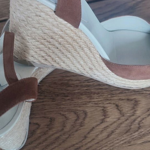 Nak leather platform sandals like new, camel color, size 37