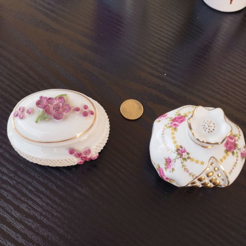 Porcelain table decorations like new, set of 2 small pieces