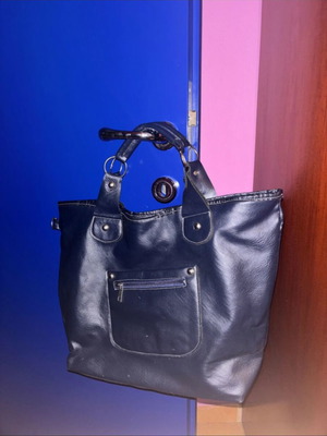 Women’s shoulder bag dark blue with zipper like new