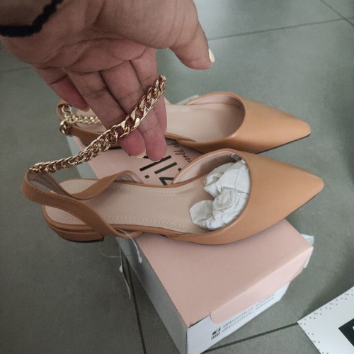 Bozikis ballerinas new, size 38, beige with gold chain detail