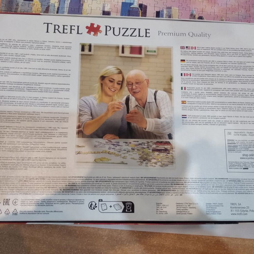 Puzzle 500 pieces with car theme like new