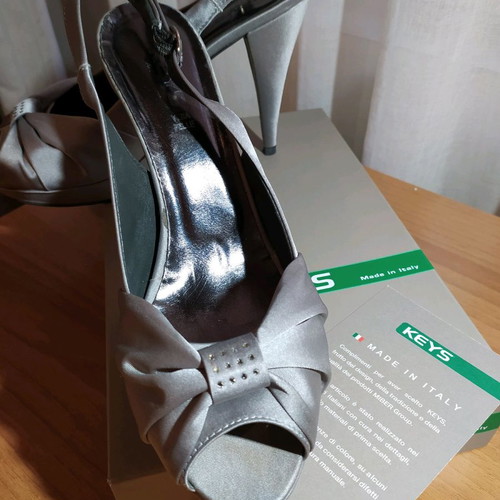 Keys evening sandals grey satin like new, 12cm heel with platform