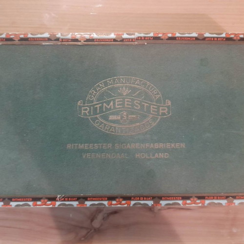 Ritmeester vintage wooden cigar box used