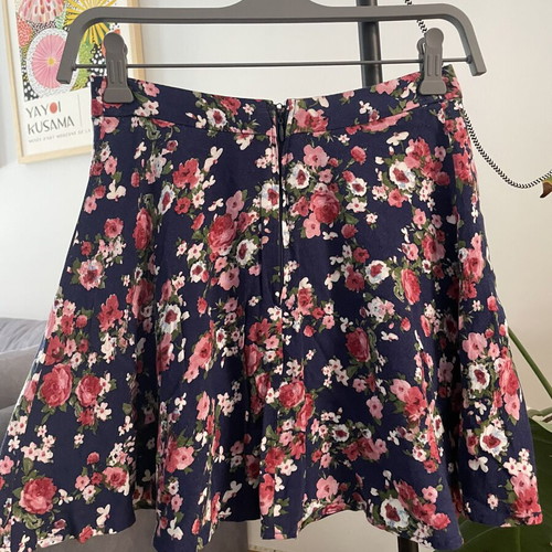 Forever 21 floral skirt like new, lined, blue multicolor