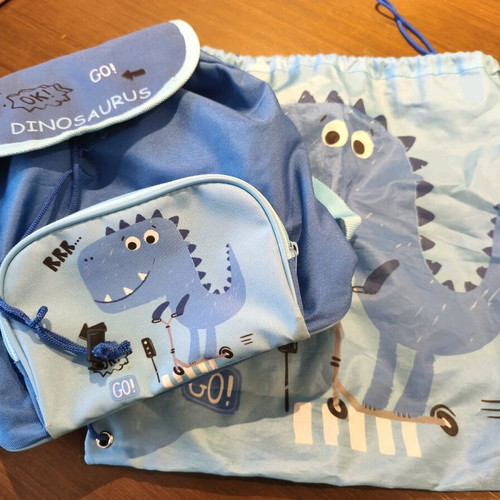 Children's travel set like new, 3 pieces, blue