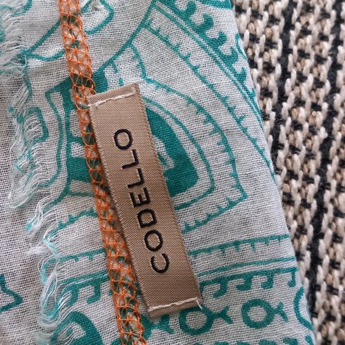 Codello tricolor scarf excellent condition impressive