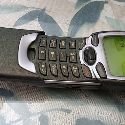 Nokia 7110 vintage mobile phone used, green