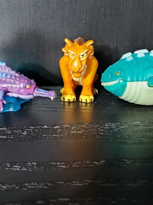 Ice Age 2 Kinder Joy figures used