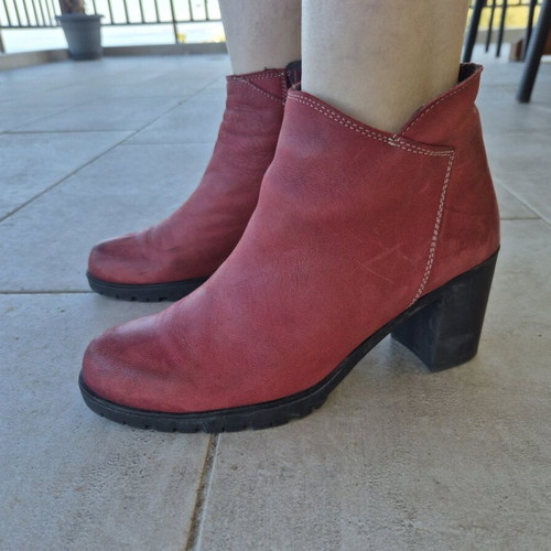 Marila Footwear leather ankle boots like new, red, size 38