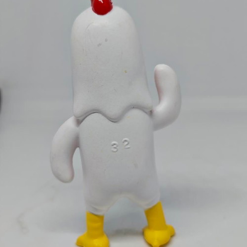 Stumble Guys Chicken Figurine like new, 5-6cm collectible
