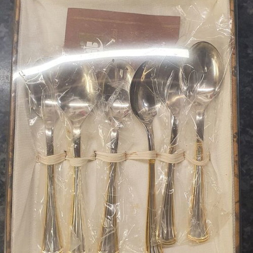 Scaramuzzi Inox 18/10 dessert spoons with gold detail like new, set of 6