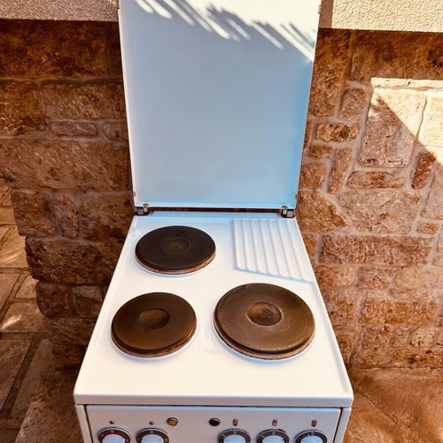 Siemens kitchen with enamel burners vintage like new