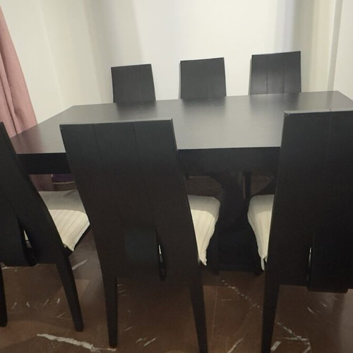 Dining table with set of 6 chairs like new, black, rectangular with extensions