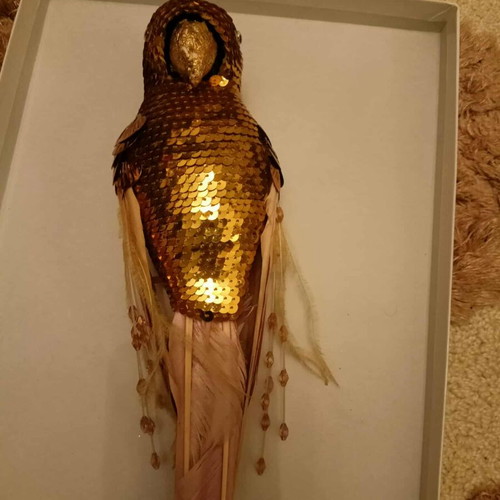 Set of 6 Christmas Parrot Ornaments like new, gold with feathers