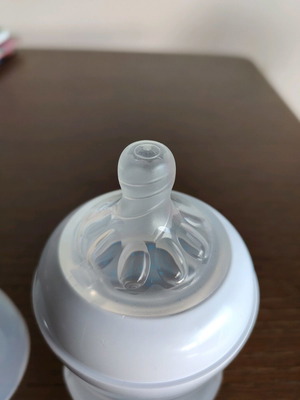 Philips Natural бебешко шише 125 мл ново с силиконов антиколиков накрайник