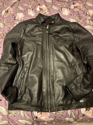 Leather men's jacket black like new, size M
