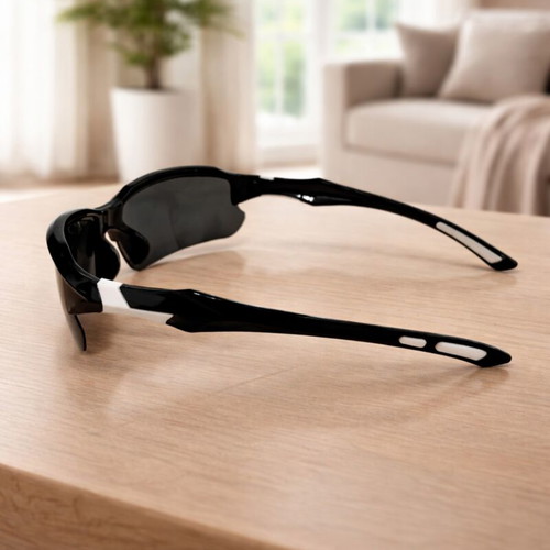 Polarized sunglasses new, black and white