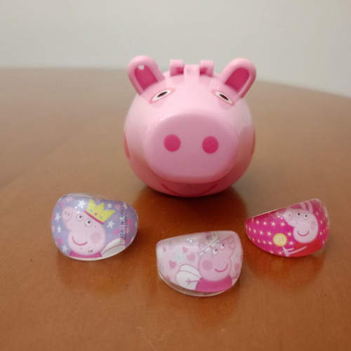Peppa Pig figure with 3 children's rings like new