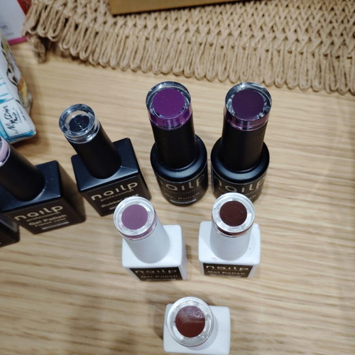 Nail Care Set for Semi-Permanent Polish new, 11 Colors with Lamp