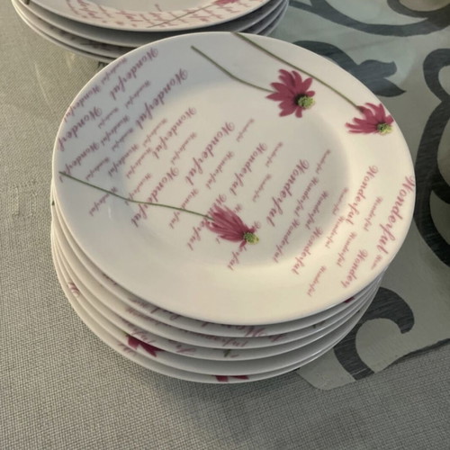 Dinnerware set like new, 6 large, 5 deep, 6 small plates and a platter