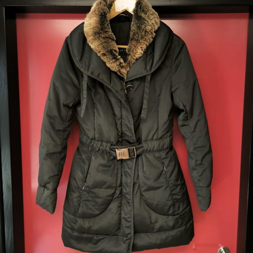 Hetregó women's brown jacket medium like new, missing one button