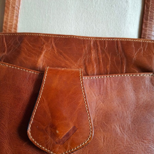 Vintage large leather shoulder bag used, brown