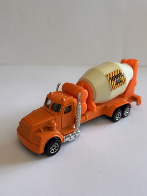 Hot Wheels 1998 Haulers Cement Mixer μεταχειρισμένο
