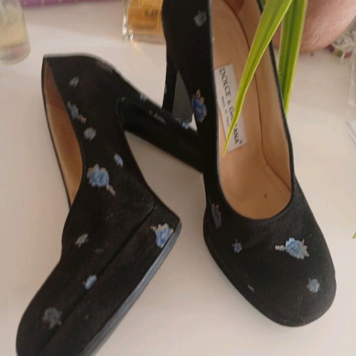 Dolce & Gabbana black pumps like new, size 39.5