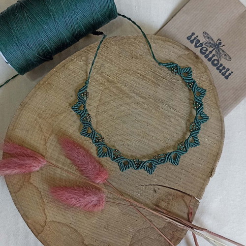 Macrame green necklace new handmade with brass beads