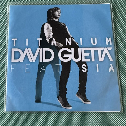 David Guetta Sia Titanium Promo CD like new, electronic