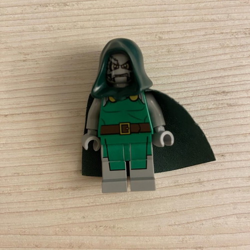 Lego Watto Tan Hands minifigure like new