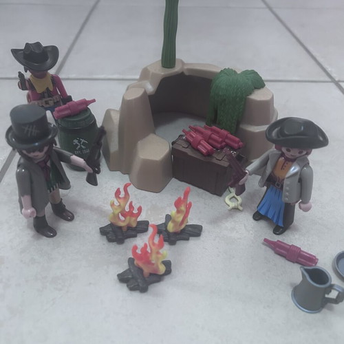 Playmobil 5250 Western Outlaw Hideout Set 2013