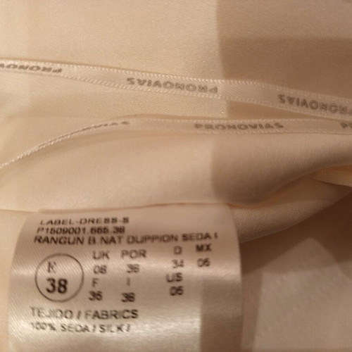 Pronovias Rangun 100% Dupion Silk wedding dress size EU 38 like new