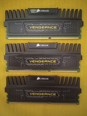 Corsair Vengeance DDR3 12GB RAM (3x4GB) 1600MHz για Desktop, Αναβαθμισμένη