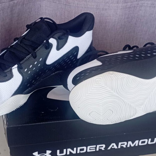 Under Armour Jet '23 basketball shoes new, size 45, black and white