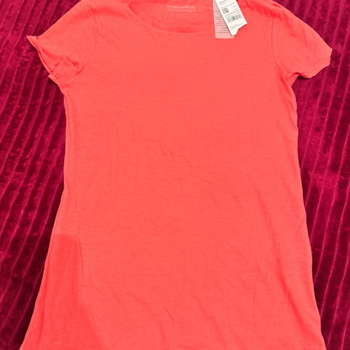 United Colors of Benetton women's T-shirt XS new, red and purple