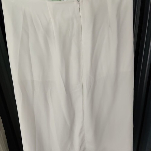 Women's white skirt size L like new