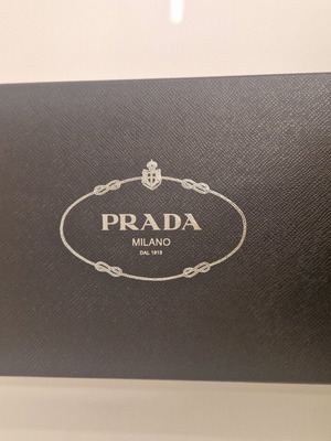 Prada shoe box original new